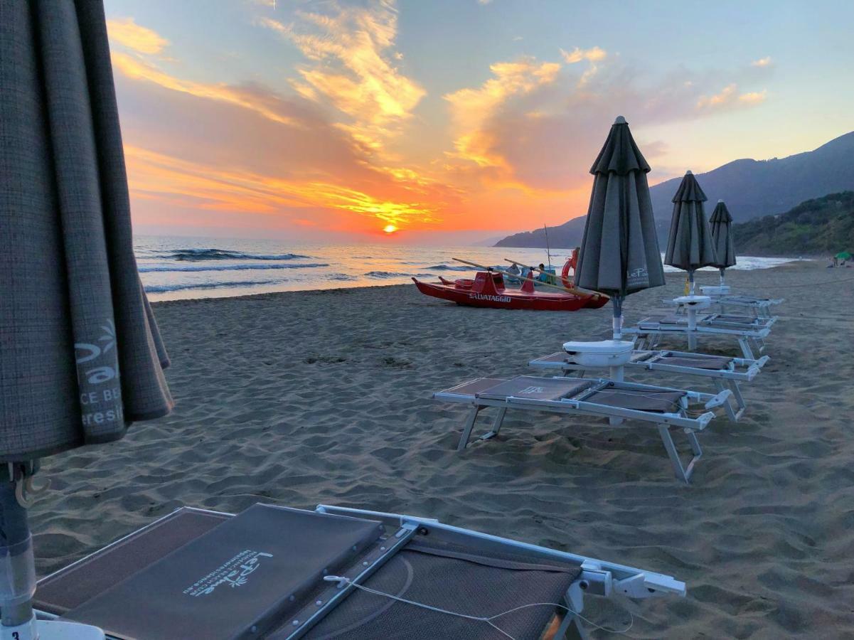 Residence Le Palme - Appartamenti Sul Mare - Spiaggia Tra Palinuro E Caprioli Pisciotta Exterior foto